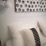 Izabela Διαμέρισμα *